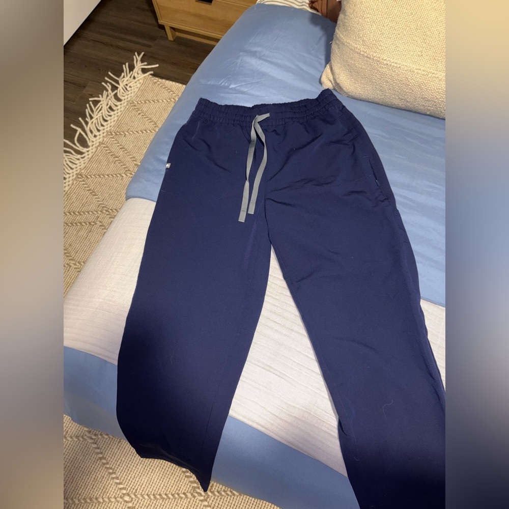 Figs High Waisted Sheridan Relaxed Barrel Scrub Pants